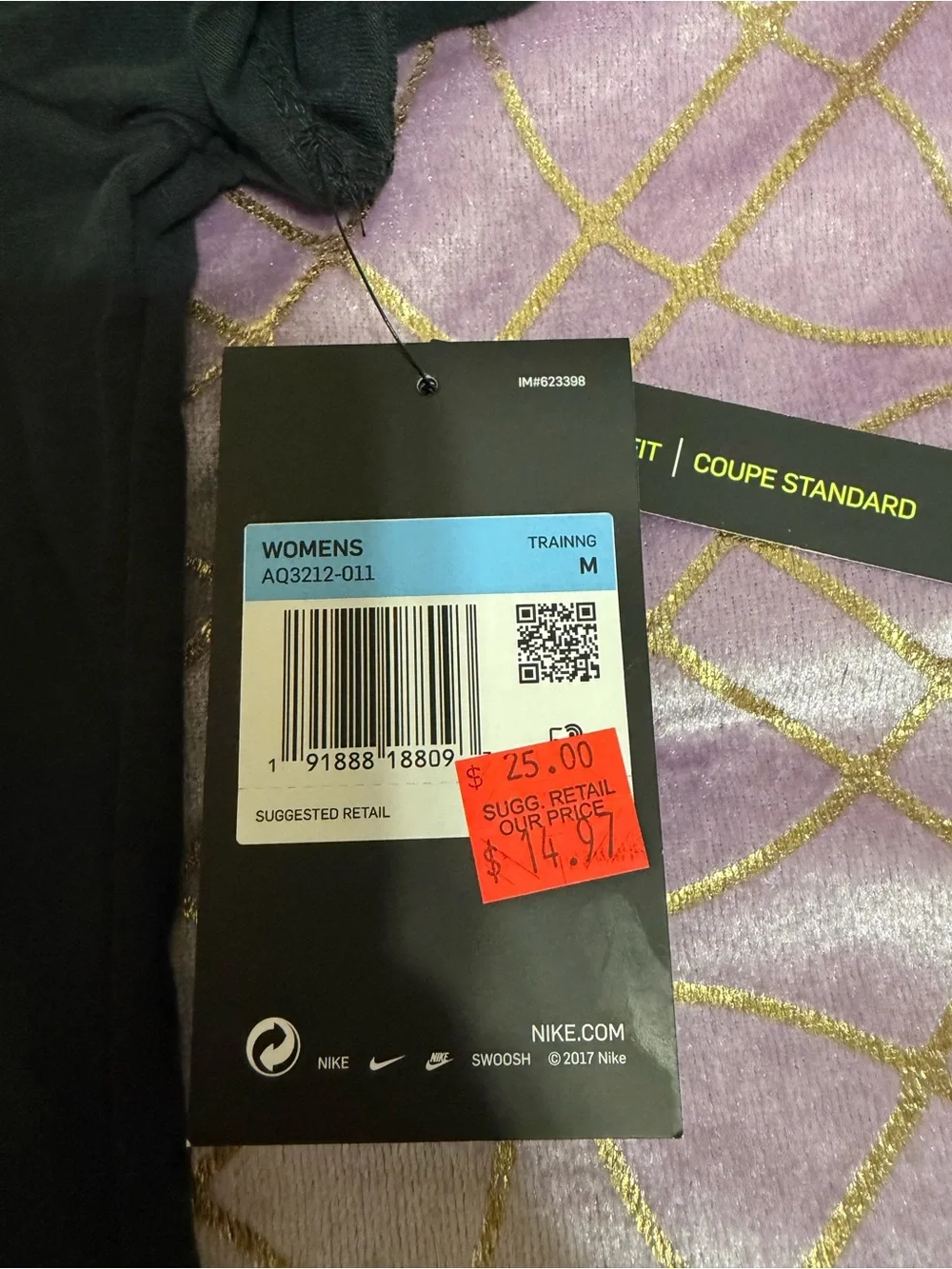 💥 NWT WOMENS Nike Crewneck Tee